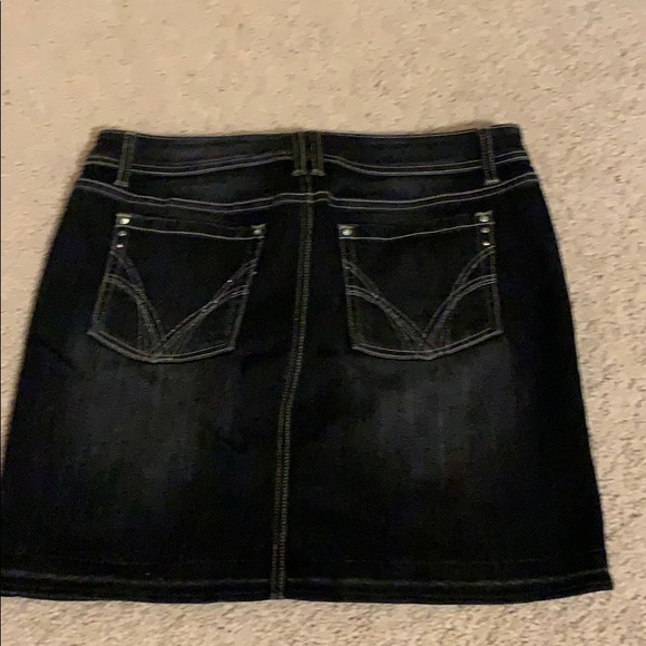 White House Black Market Black Denim Skirt Size 6 - Picture 5 of 5